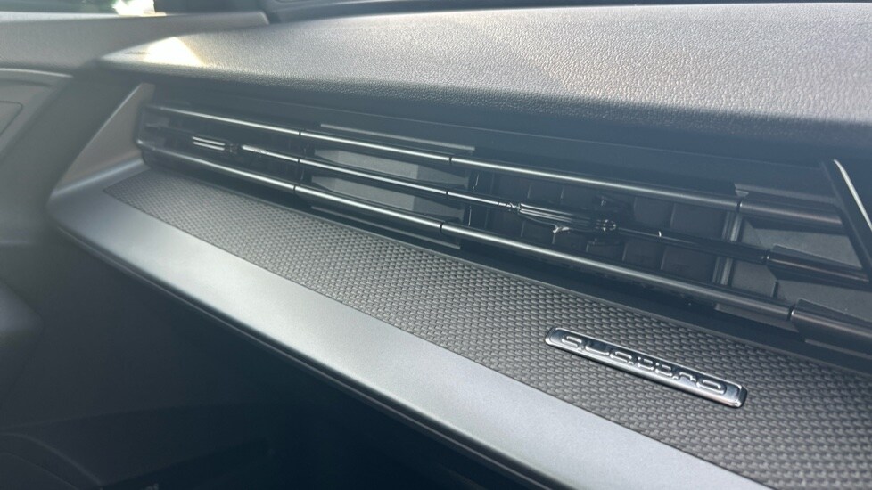 Used Audi RS3 2025 for sale - 76415266: Photo 16