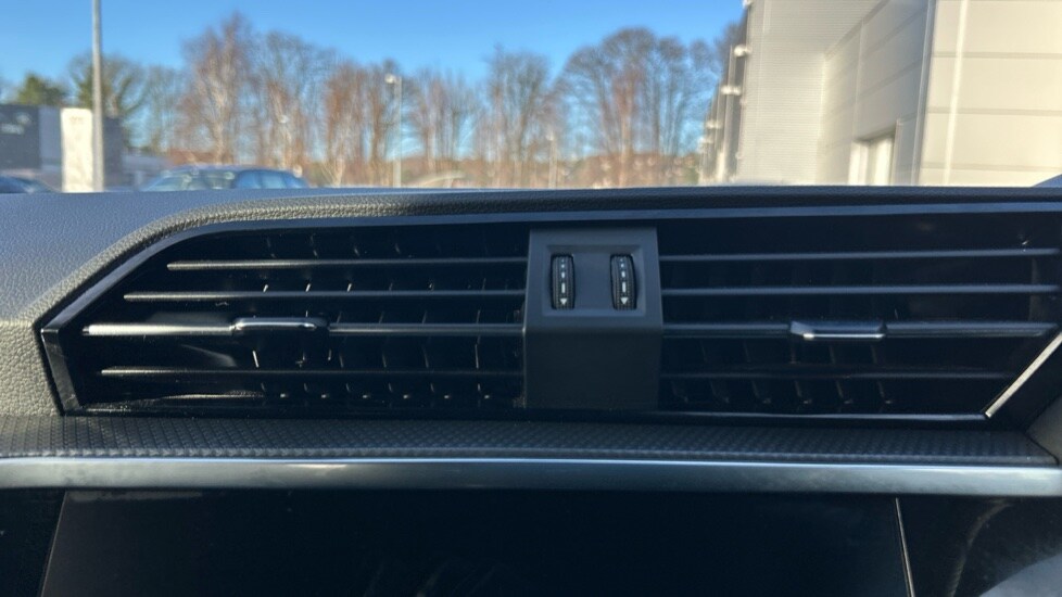 Used Audi Q3 2021 for sale - 77021848: Photo 16