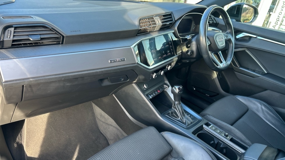 Used Audi Q3 2021 for sale - 77021848: Photo 2