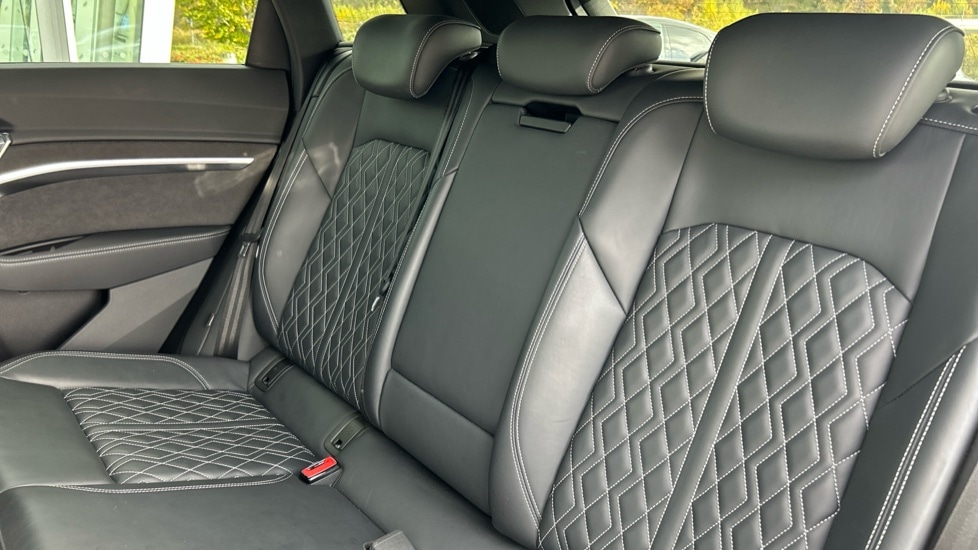 Used Audi e-tron 2021 for sale - 76731442: Photo 15