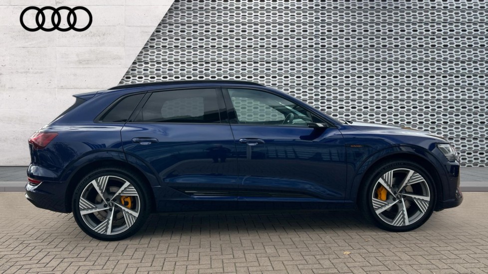 Used Audi e-tron 2021 for sale - 76731442: Photo 4