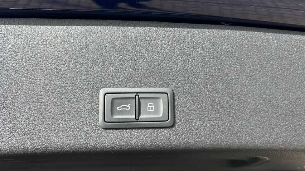 Used Audi e-tron 2021 for sale - 76731442: Photo 44