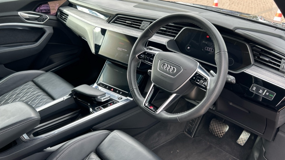 Used Audi e-tron 2021 for sale - 76731442: Photo 6