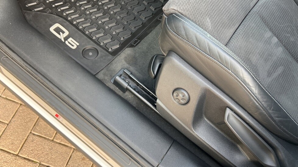 Used Audi Q5 2018 for sale - 76563860: Photo 39