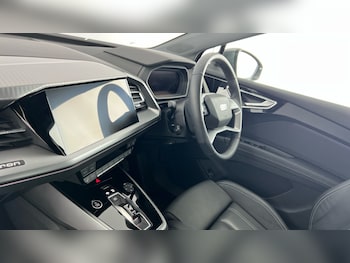 Used Audi Q4 e-tron 2024 for sale - 76552439: Photo