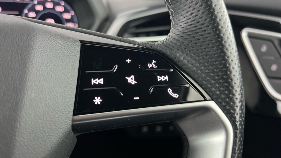 Used Audi Q4 e-tron 2024 for sale - 76731433: Photo 37