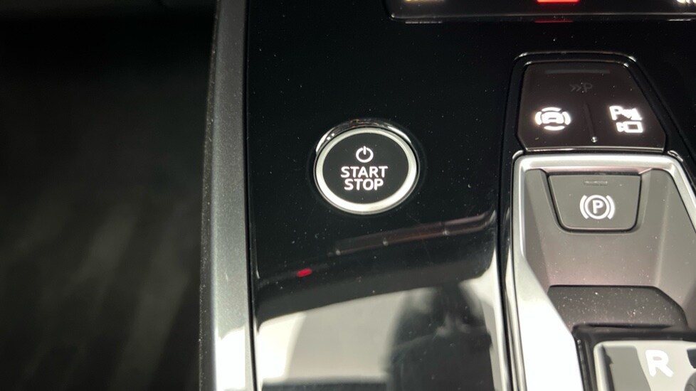 Used Audi Q4 e-tron 2024 for sale - 76731433: Photo 41