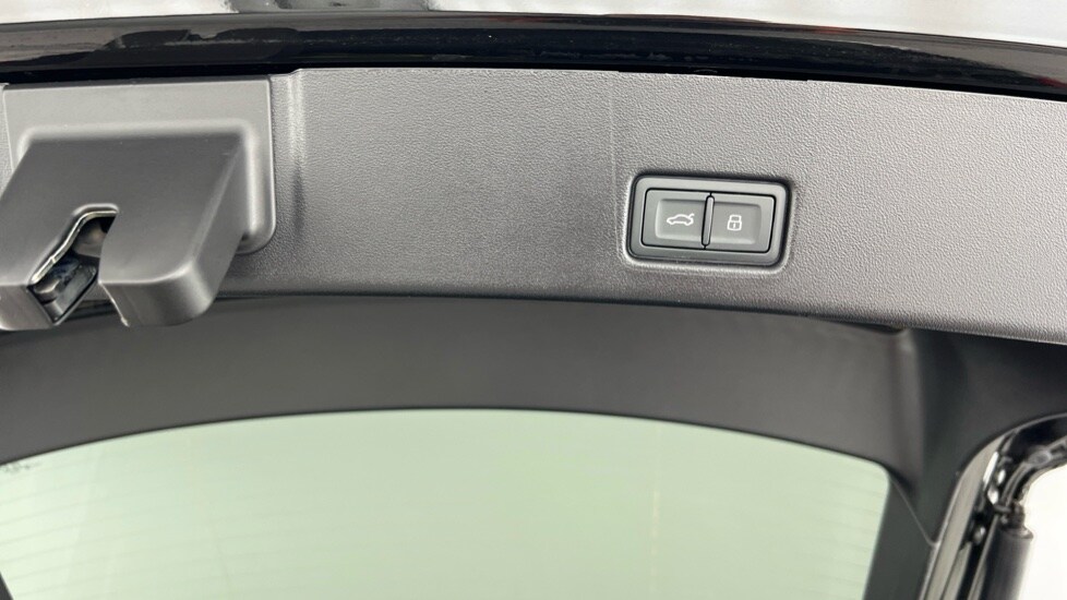 Used Audi Q4 e-tron 2024 for sale - 76731433: Photo 54