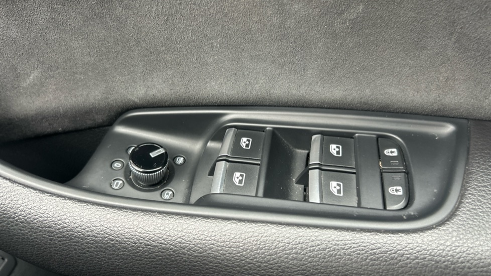 Used Audi Q8 2022 for sale - 76717228: Photo 28