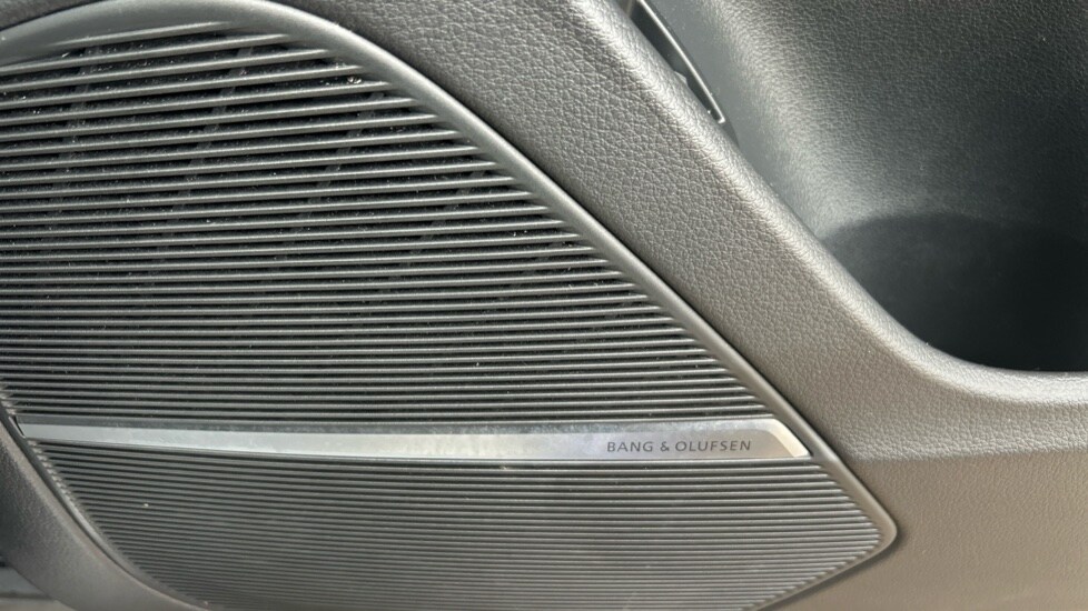 Used Audi Q8 2022 for sale - 76717228: Photo 56