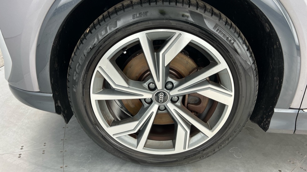 Used Audi Q4 e-tron 2021 for sale - 76487489: Photo 21