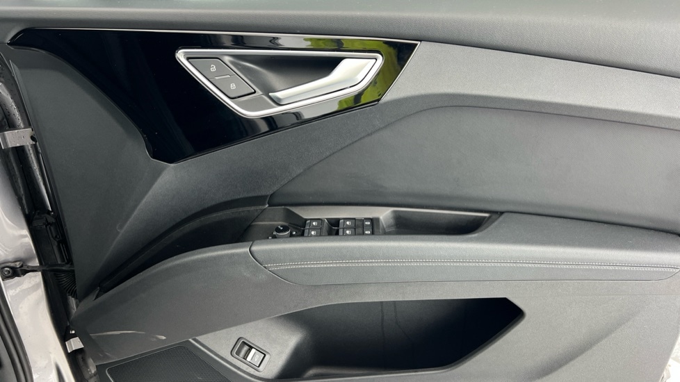 Used Audi Q4 e-tron 2021 for sale - 76487489: Photo 30
