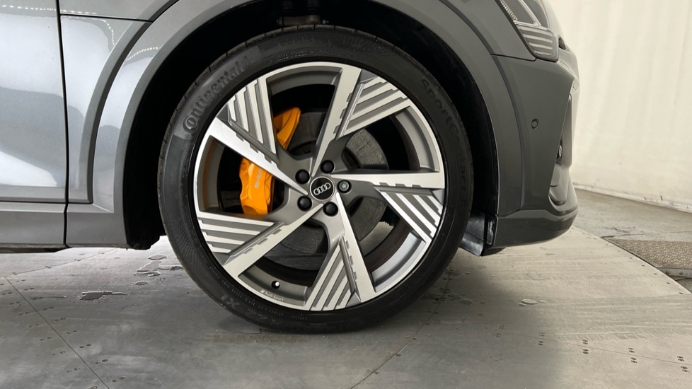 Used Audi e-tron 2021 for sale - 76731471: Photo 5