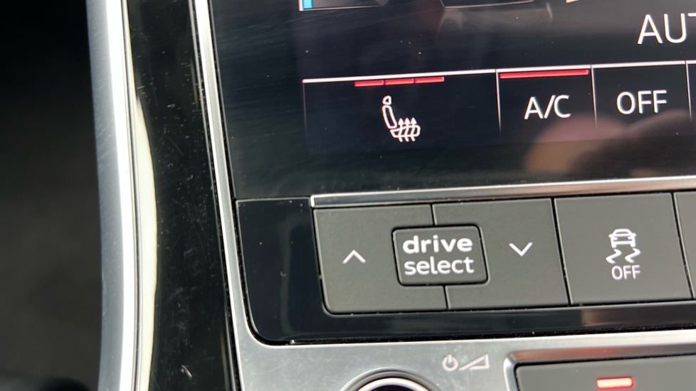 Used Audi Q7 2021 for sale - 76868625: Photo 48