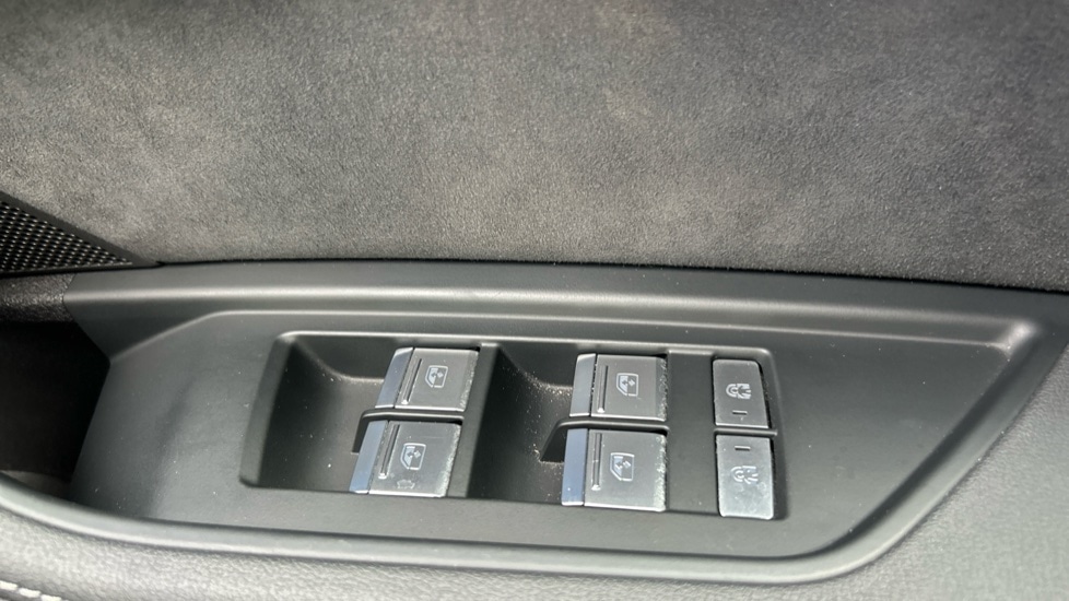 Used Audi e-tron 2021 for sale - 76458900: Photo 28