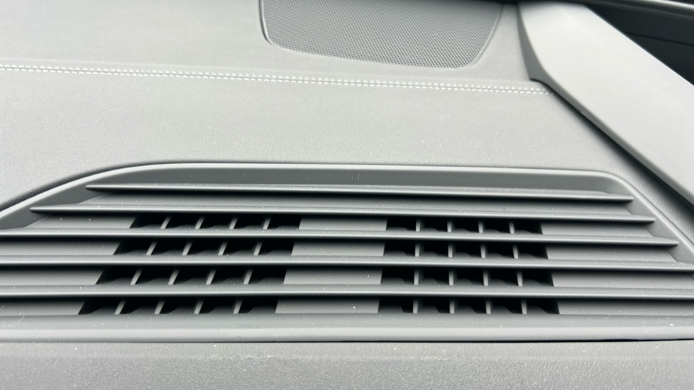 Used Audi Q6 e-tron 2025 for sale - 76415100: Photo 16