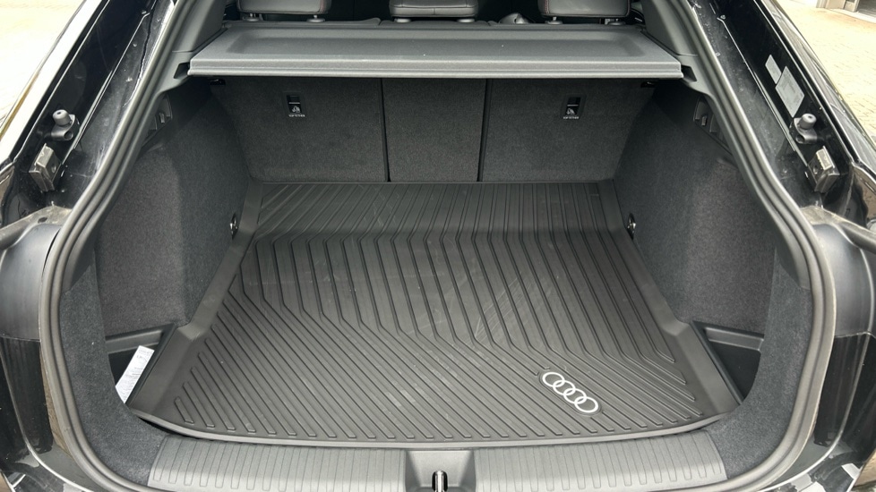 Used Audi Q6 e-tron 2025 for sale - 76415100: Photo 18