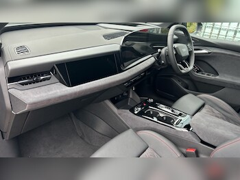 Used Audi Q6 e-tron 2025 for sale - 76415100: Photo