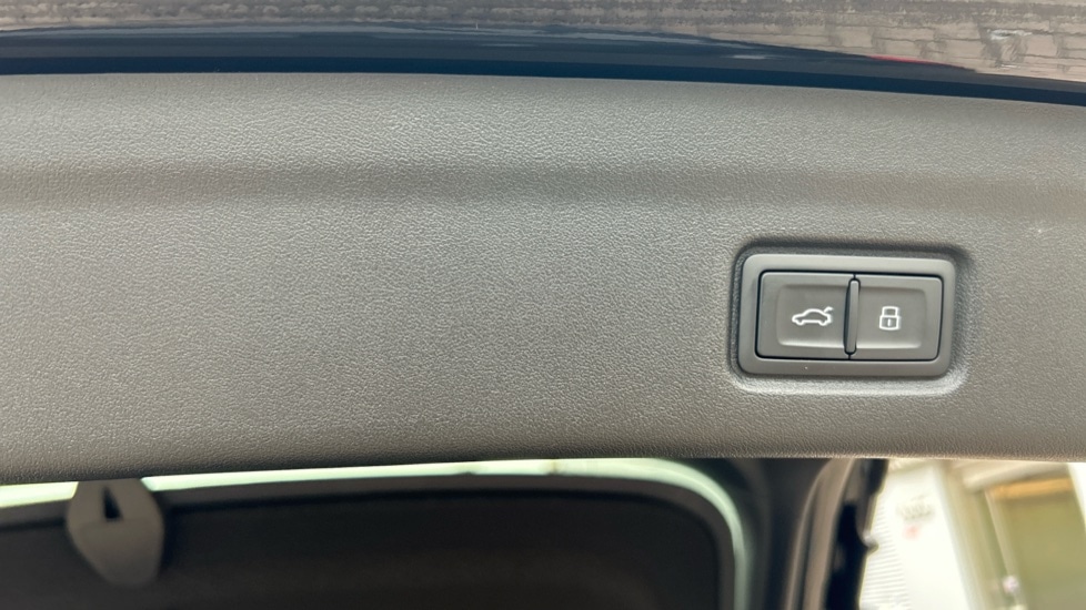 Used Audi Q6 e-tron 2025 for sale - 76415100: Photo 42