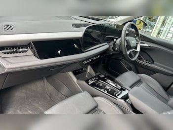 Used Audi Q6 e-tron 2025 for sale - 76696526: Photo