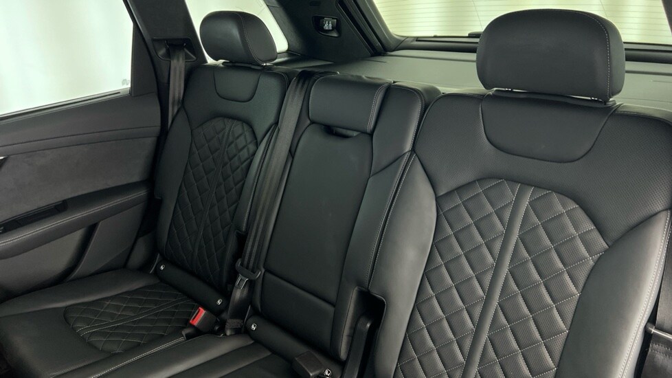 Used Audi Q7 2024 for sale - 76803998: Photo 15