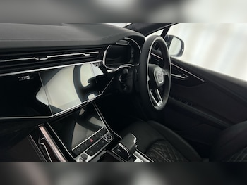 Used Audi Q7 2024 for sale - 76803998: Photo