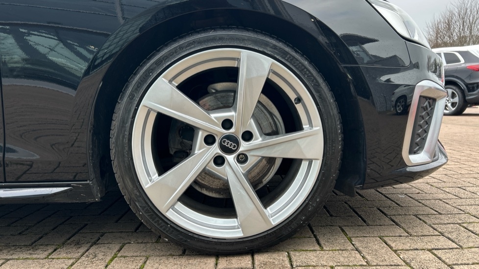 Used Audi A4 2019 for sale - 76966577: Photo 5