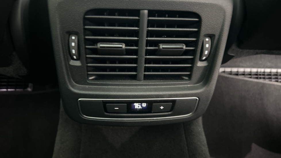 Used Audi e-tron GT 2022 for sale - 76563755: Photo 37