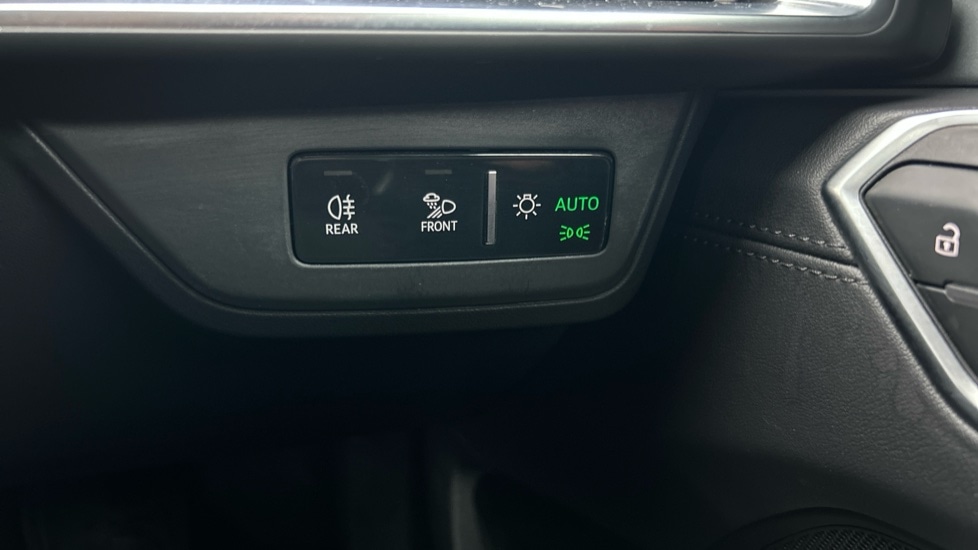 Used Audi e-tron GT 2022 for sale - 76563755: Photo 51