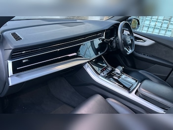 Used Audi Q8 2022 for sale - 76452203: Photo