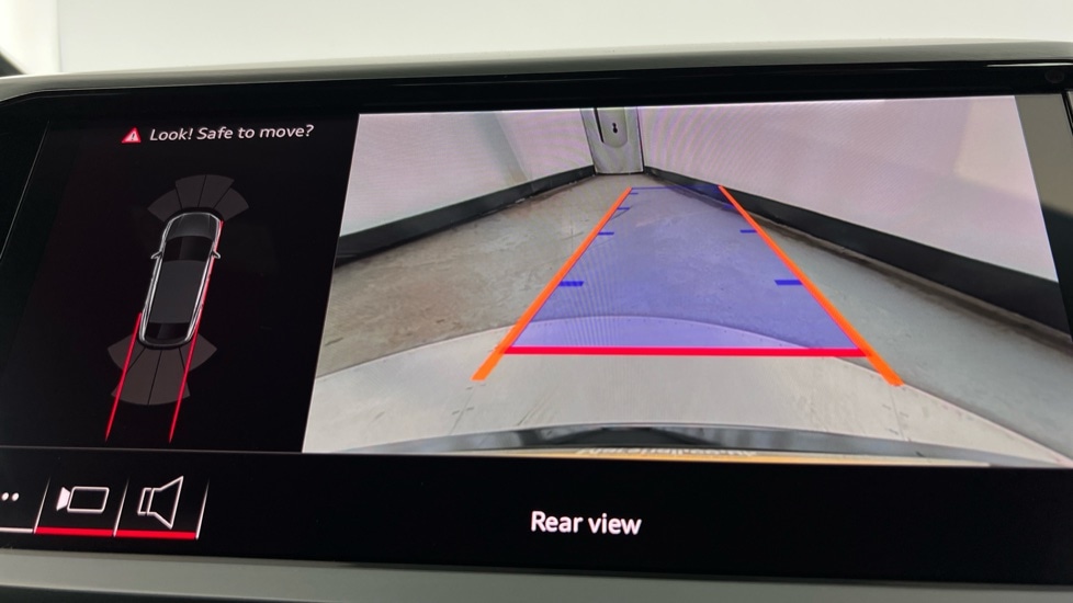 Used Audi Q4 e-tron 2024 for sale - 76523591: Photo 46