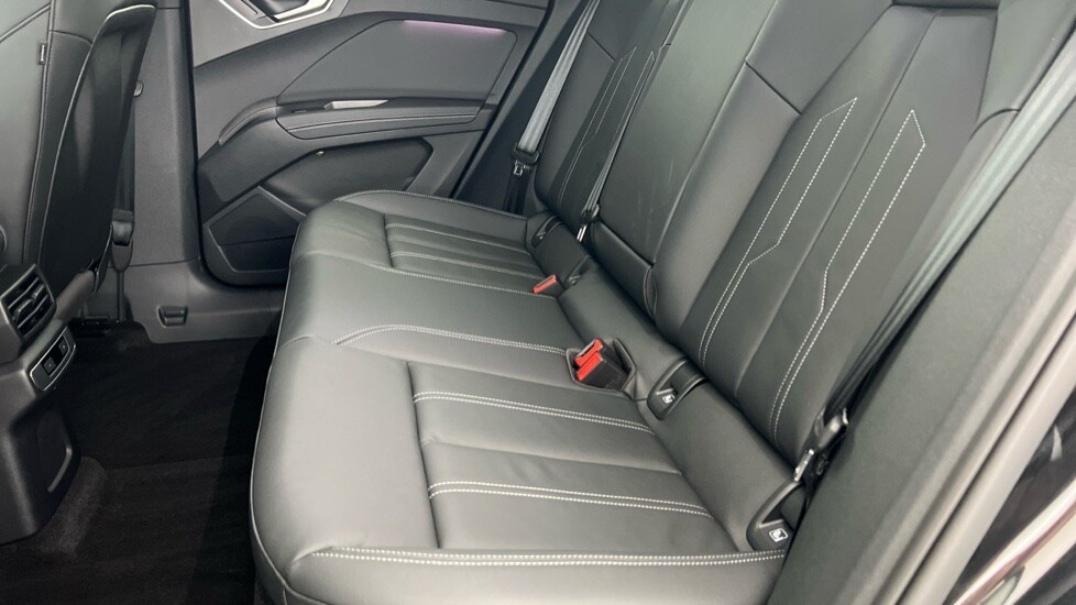 Used Audi Q4 e-tron 2025 for sale - 77043045: Photo 15