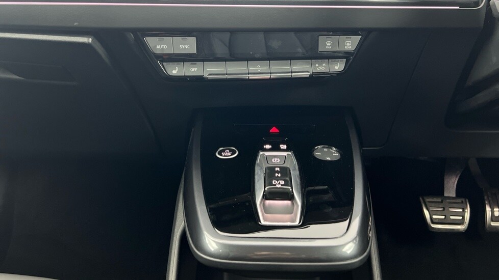 Used Audi Q4 e-tron 2025 for sale - 77043045: Photo 16
