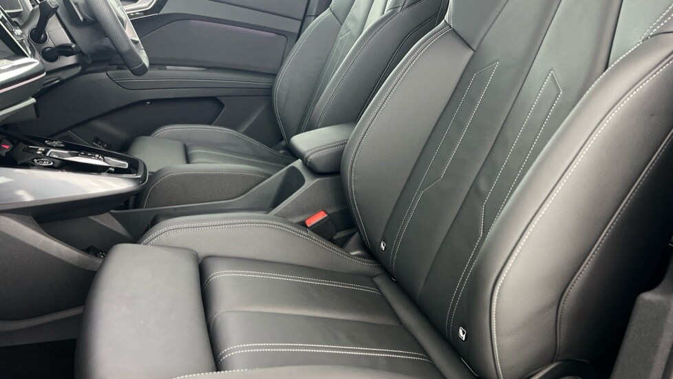 Used Audi Q4 e-tron 2025 for sale - 77043045: Photo 17