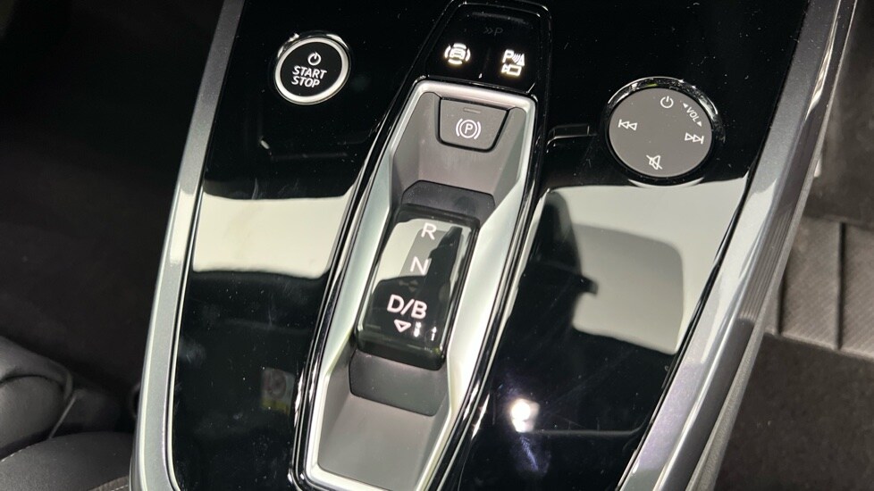 Used Audi Q4 e-tron 2025 for sale - 77043045: Photo 19