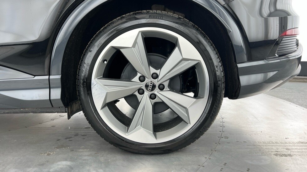 Used Audi Q4 e-tron 2025 for sale - 77043045: Photo 22