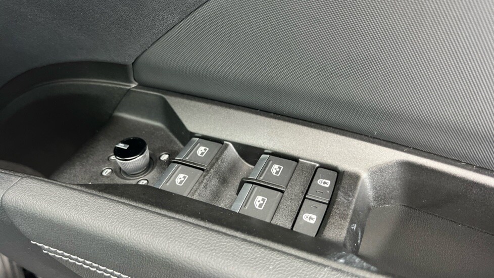 Used Audi Q4 e-tron 2025 for sale - 77043045: Photo 27