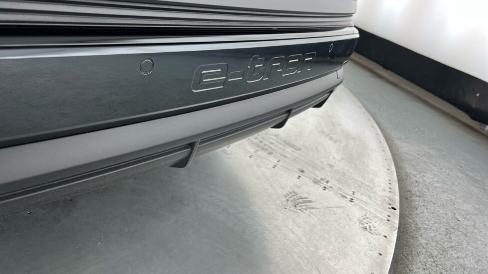 Used Audi Q4 e-tron 2025 for sale - 77043045: Photo 51