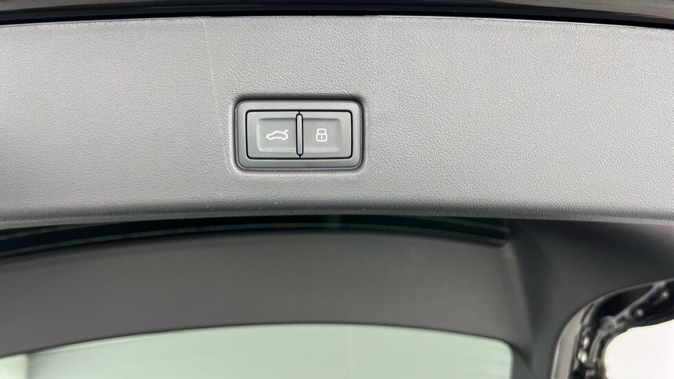 Used Audi Q4 e-tron 2025 for sale - 77043045: Photo 52