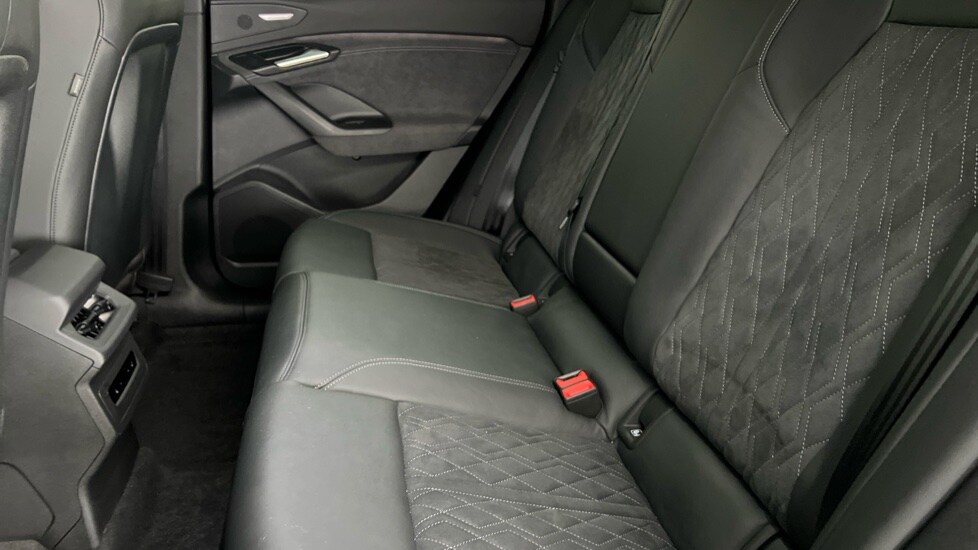 Used Audi Q6 e-tron 2025 for sale - 76745377: Photo 15