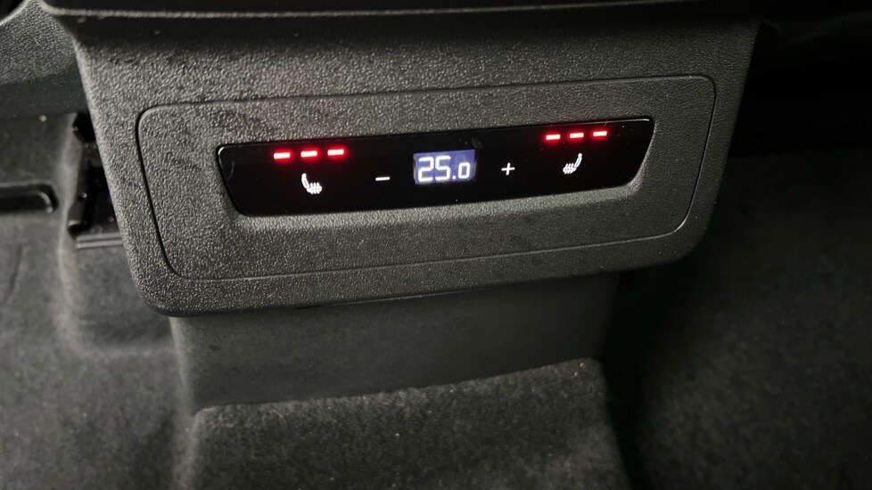 Used Audi Q6 e-tron 2025 for sale - 76745377: Photo 39