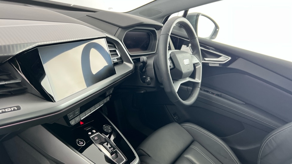 Used Audi Q4 e-tron 2024 for sale - 76803989: Photo 2