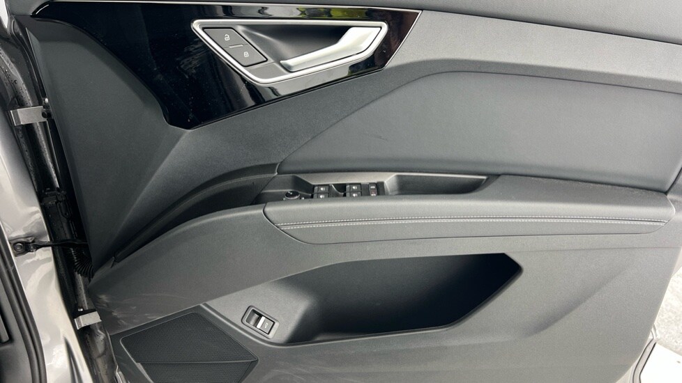 Used Audi Q4 e-tron 2024 for sale - 76803989: Photo 31