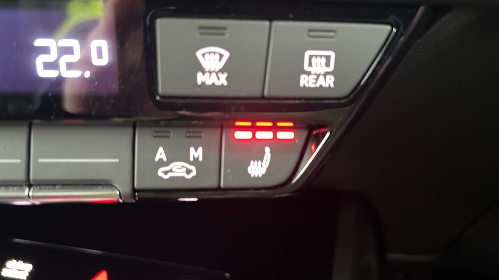 Used Audi Q4 e-tron 2024 for sale - 76803989: Photo 37