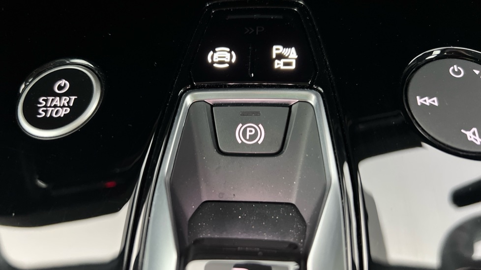 Used Audi Q4 e-tron 2024 for sale - 76803989: Photo 46