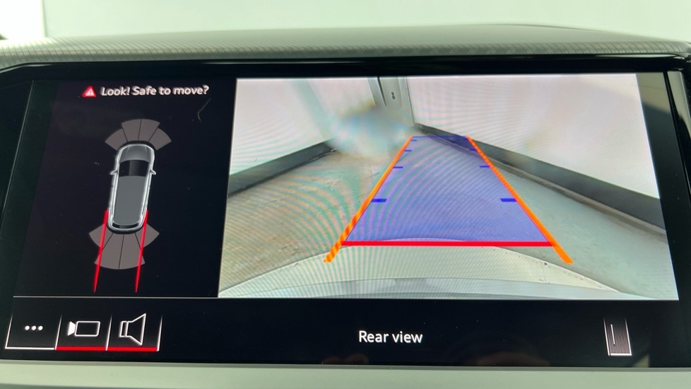 Used Audi Q4 e-tron 2024 for sale - 76803989: Photo 50