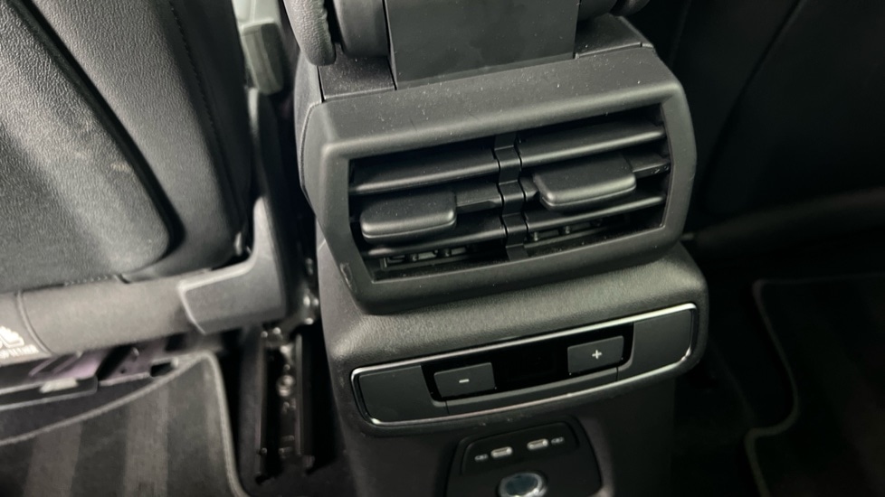 Used Audi Q4 e-tron 2024 for sale - 76691533: Photo 35