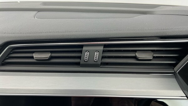 Used Audi e-tron 2022 for sale - 76311836: Photo 16