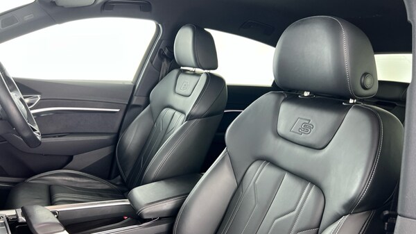 Used Audi e-tron 2022 for sale - 76311836: Photo 17
