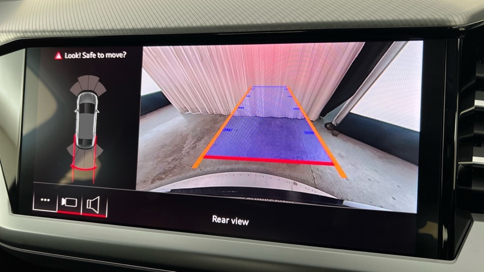 Used Audi Q4 e-tron 2025 for sale - 76796275: Photo 32